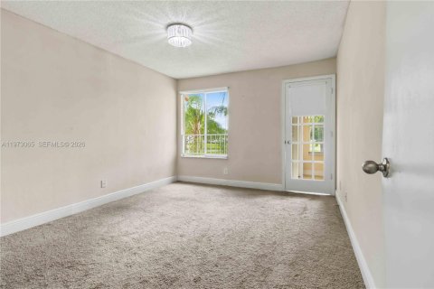 Condo in Sunrise, Florida, 1 bedroom  № 2033974 - photo 18