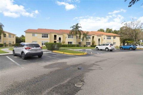 Condo in Sunrise, Florida, 1 bedroom  № 2033974 - photo 3