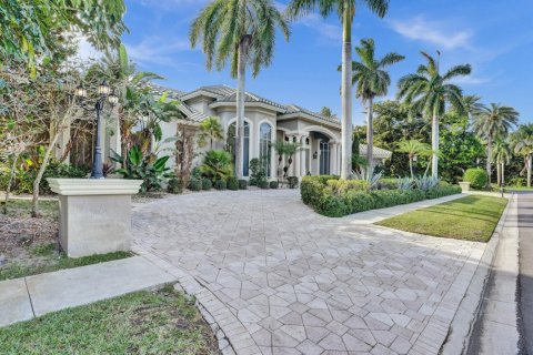House in Boca Raton, Florida 3 bedrooms, 535.3 sq.m. № 1146926 - photo 1