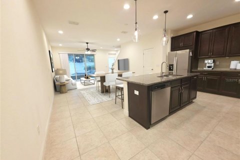 Townhouse in Tampa, Florida 3 bedrooms, 182.18 sq.m. № 2419064 - photo 4