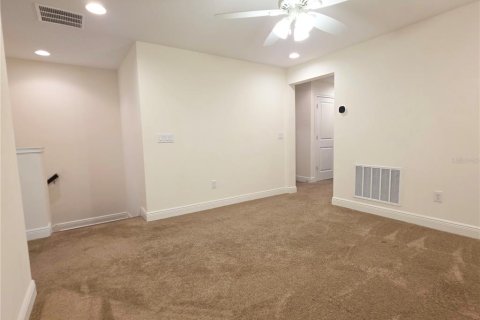Townhouse in Tampa, Florida 3 bedrooms, 182.18 sq.m. № 2419064 - photo 30