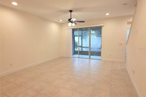 Townhouse in Tampa, Florida 3 bedrooms, 182.18 sq.m. № 2419064 - photo 20