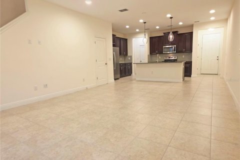 Townhouse in Tampa, Florida 3 bedrooms, 182.18 sq.m. № 2419064 - photo 14