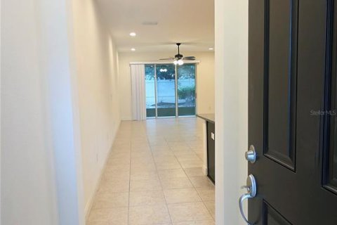 Townhouse in Tampa, Florida 3 bedrooms, 182.18 sq.m. № 2419064 - photo 3