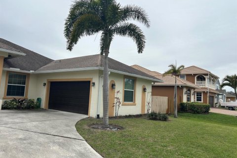 Casa en Port St. Lucie, Florida 4 dormitorios, 221.57 m2 № 2175965