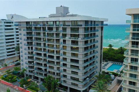 Condominio en alquiler en Surfside, Florida, 1 dormitorio, 111.48 m2 № 1982237 - foto 4