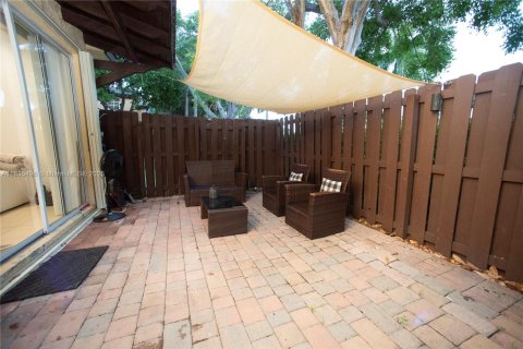 Townhouse in Cutler Bay, Florida 3 bedrooms, 135.54 sq.m. № 1818499 - photo 19
