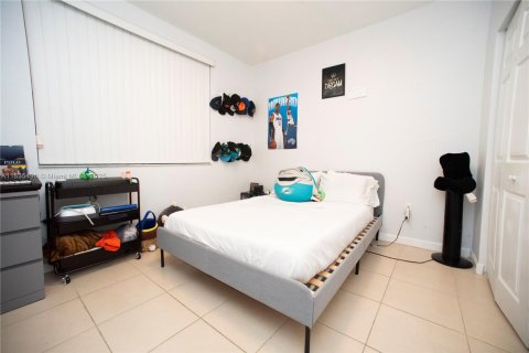 Townhouse in Cutler Bay, Florida 3 bedrooms, 135.54 sq.m. № 1818499 - photo 7