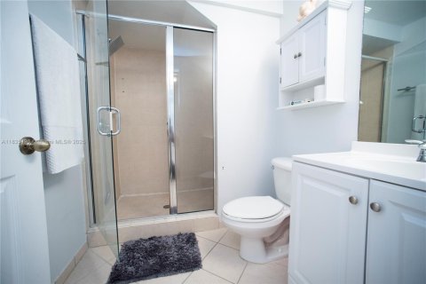 Townhouse in Cutler Bay, Florida 3 bedrooms, 135.54 sq.m. № 1818499 - photo 11