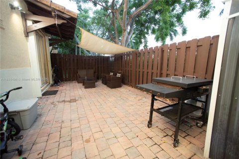 Townhouse in Cutler Bay, Florida 3 bedrooms, 135.54 sq.m. № 1818499 - photo 20