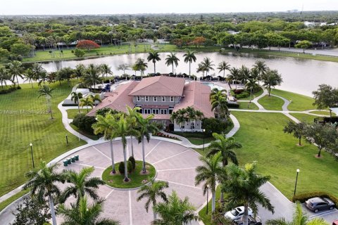 Townhouse in Cutler Bay, Florida 3 bedrooms, 135.54 sq.m. № 1818499 - photo 21