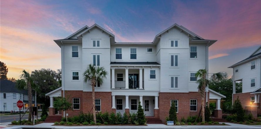 Townhouse in Ocala, Florida 3 bedrooms, 209.03 sq.m. № 1630016