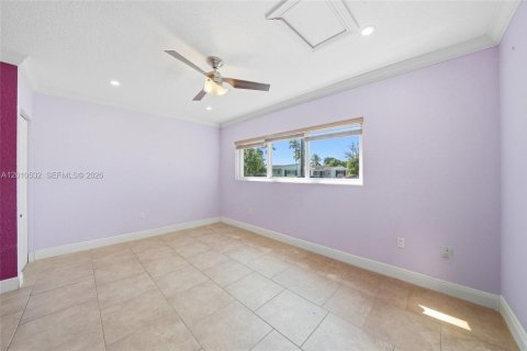 Villa ou maison à vendre à Miami, Floride: 4 chambres, 240.62 m2 № 2073706 - photo 29