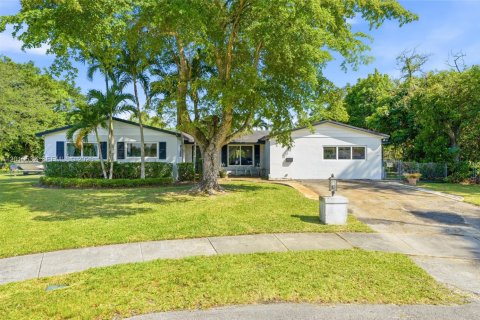 Villa ou maison à Miami, Floride 4 chambres, 240.62 m2 № 2073706