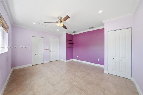 Villa ou maison à vendre à Miami, Floride: 4 chambres, 240.62 m2 № 2073706 - photo 30