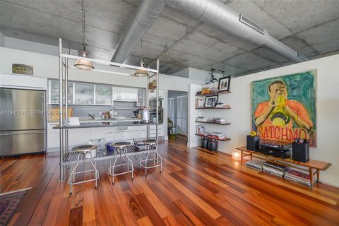 Condominio en alquiler en North Bay Village, Florida, 2 dormitorios № 2055204 - foto 7