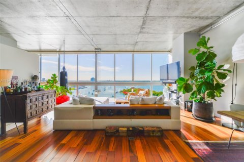 Condominio en alquiler en North Bay Village, Florida, 2 dormitorios № 2055204 - foto 3