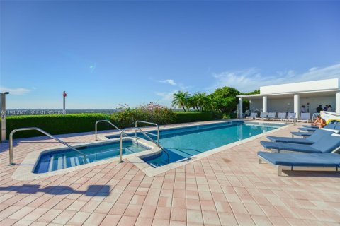 Condominio en alquiler en North Bay Village, Florida, 2 dormitorios № 2055204 - foto 27