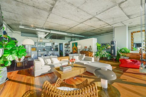 Condominio en alquiler en North Bay Village, Florida, 2 dormitorios № 2055204 - foto 6