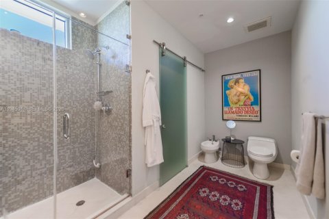 Condominio en alquiler en North Bay Village, Florida, 2 dormitorios № 2055204 - foto 13