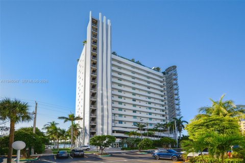Condominio en alquiler en North Bay Village, Florida, 2 dormitorios № 2055204 - foto 25