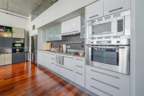 Condominio en alquiler en North Bay Village, Florida, 2 dormitorios № 2055204 - foto 8