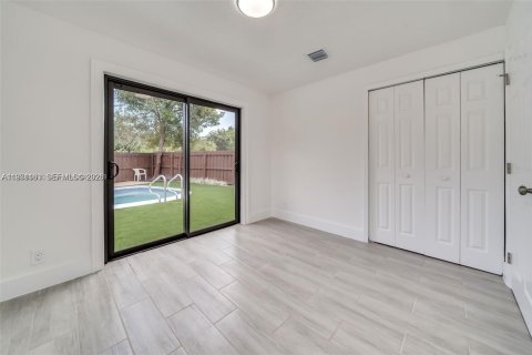 Villa ou maison à vendre à Hollywood, Floride: 3 chambres № 2032666 - photo 8