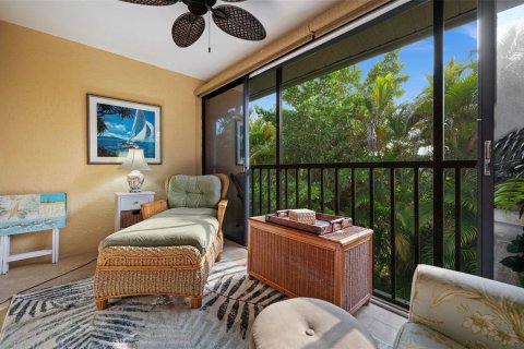 Condo in Cape Coral, Florida, 2 bedrooms  № 1618290 - photo 6