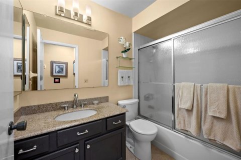 Condo in Cape Coral, Florida, 2 bedrooms  № 1618290 - photo 25