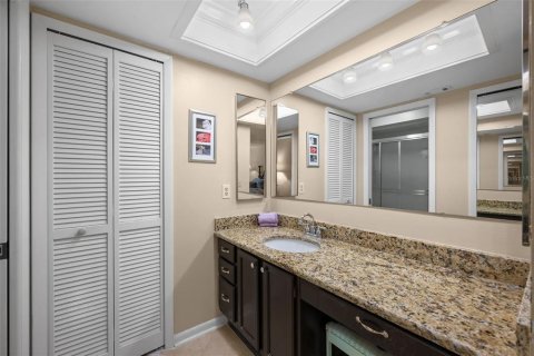 Condo in Cape Coral, Florida, 2 bedrooms  № 1618290 - photo 22