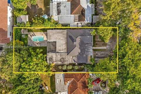 Villa ou maison à vendre à Miami, Floride: 2 chambres, 255.76 m2 № 1975559 - photo 18