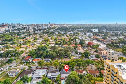 Villa ou maison à vendre à Miami, Floride: 2 chambres, 255.76 m2 № 1975559 - photo 19
