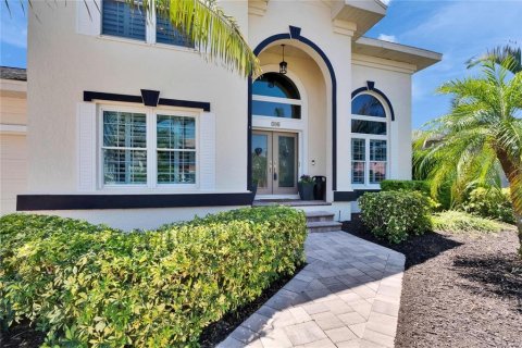 House in Apollo Beach, Florida 4 bedrooms, 301.84 sq.m. № 1644278 - photo 5