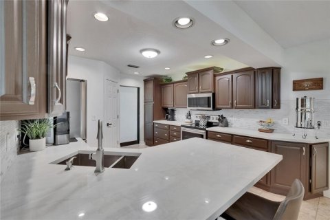 House in Apollo Beach, Florida 4 bedrooms, 301.84 sq.m. № 1644278 - photo 27
