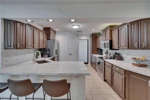 House in Apollo Beach, Florida 4 bedrooms, 301.84 sq.m. № 1644278 - photo 25