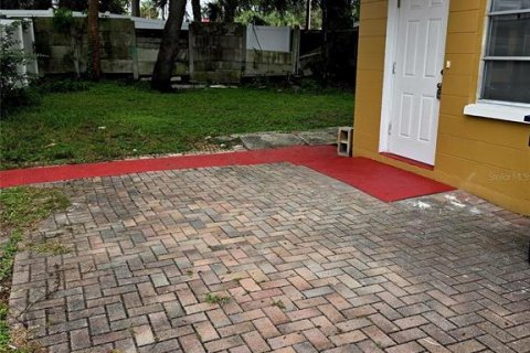 House in Tampa, Florida 3 bedrooms, 117.89 sq.m. № 2404950 - photo 22