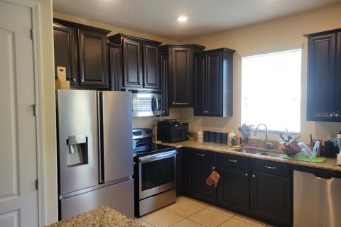 House in Apopka, Florida 3 bedrooms, 177.91 sq.m. № 2306700 - photo 5