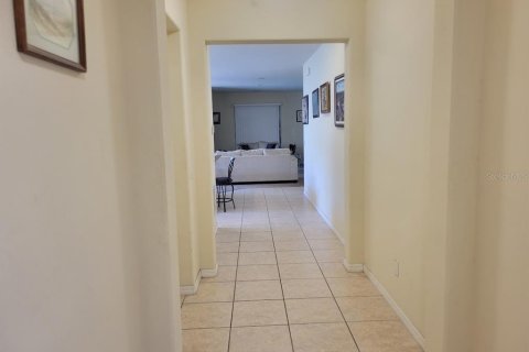 House in Apopka, Florida 3 bedrooms, 177.91 sq.m. № 2306700 - photo 6