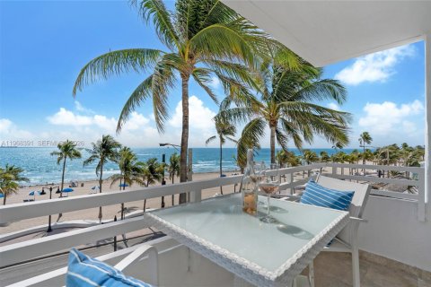 Copropriété à vendre à Fort Lauderdale, Floride: 3 chambres, 286.14 m2 № 2029550 - photo 3