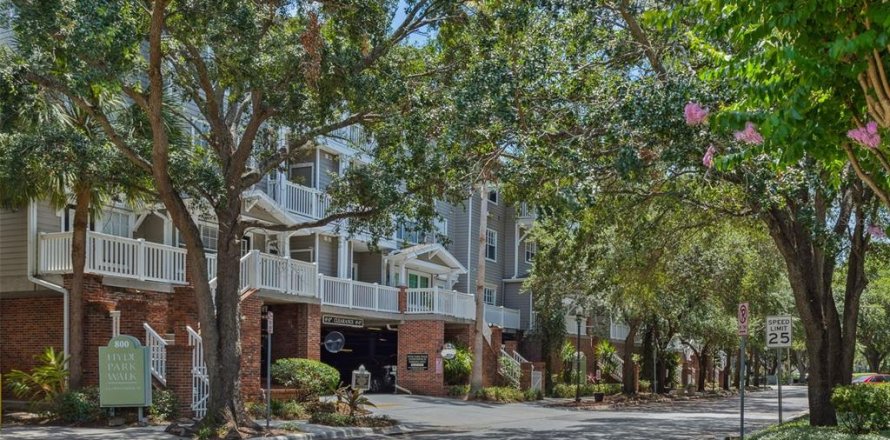 Condo in Tampa, Florida, 1 bedroom  № 1761419