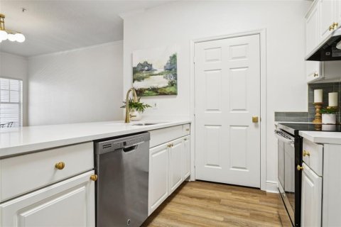 Condo in Tampa, Florida, 1 bedroom  № 1761419 - photo 14