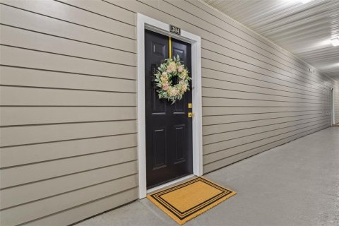 Condo in Tampa, Florida, 1 bedroom  № 1761419 - photo 8