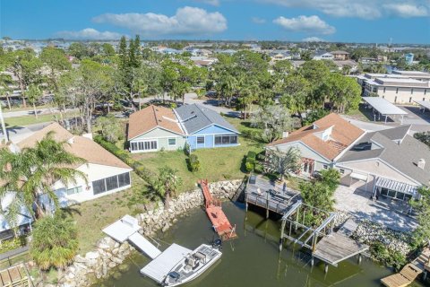 House in New Port Richey, Florida 2 bedrooms, 132.94 sq.m. № 1720273 - photo 30