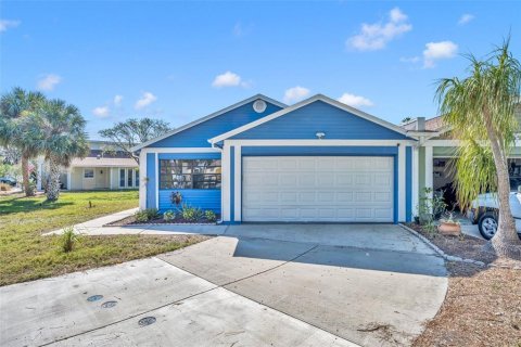 House in New Port Richey, Florida 2 bedrooms, 132.94 sq.m. № 1720273 - photo 2
