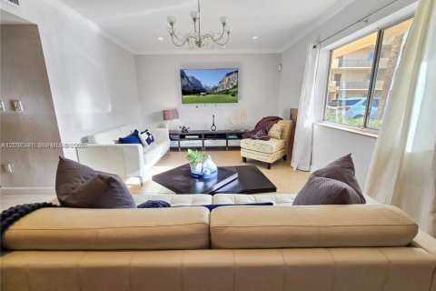 Condo in Miami, Florida, 1 bedroom  № 2086131 - photo 7