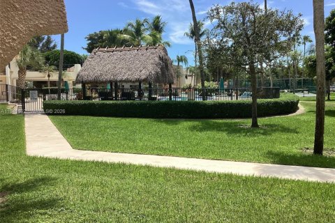 Condominio en alquiler en Pinecrest, Florida, 2 dormitorios, 73.58 m2 № 1998921 - foto 5