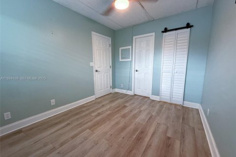 Condo in Dania Beach, Florida, 1 bedroom № 1982208 - photo 7