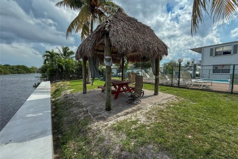 Condo in Dania Beach, Florida, 1 bedroom № 1982208 - photo 13