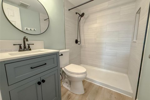 Condo in Dania Beach, Florida, 1 bedroom № 1982208 - photo 1