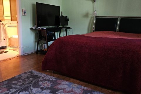 Condo in Lauderdale Lakes, Florida, 2 bedrooms  № 1954153 - photo 18